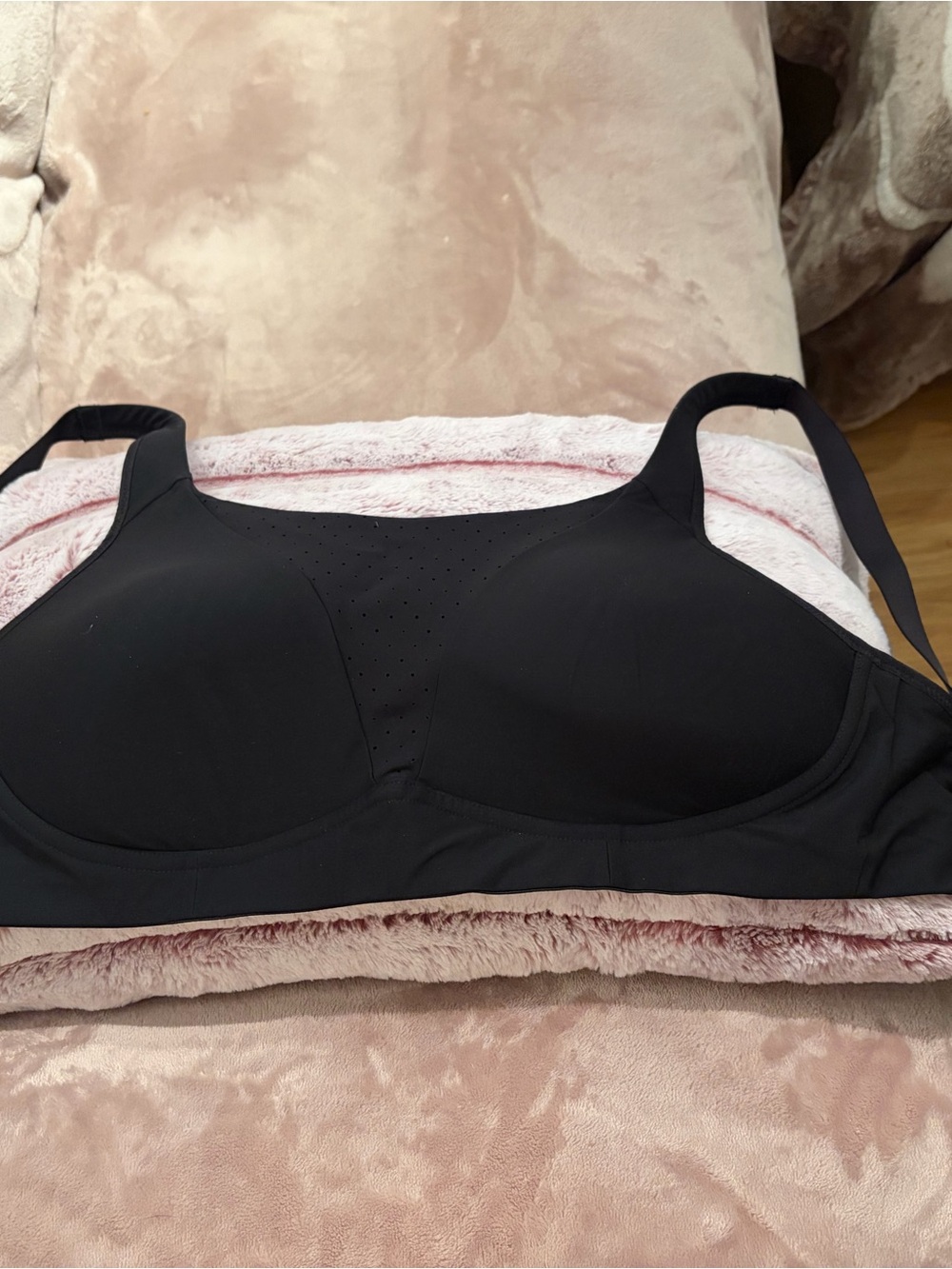 lululemon athletica Black Wireless Support Bra